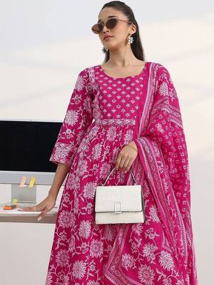 libas fuchsia pink floral print a-line suit set with dupatta 2