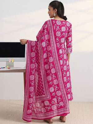 libas fuchsia pink floral print a-line suit set with dupatta 5