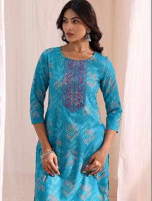 women ethnic motifs printed regular thread work kurta with palazzos & with dupatta 3