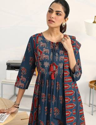 women ethnic motifs printed empire kurta with trousers 6