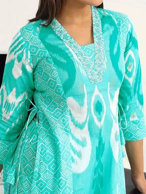women ethnic motifs printed regular cotton blend kurta with trousers & with dupatta 3