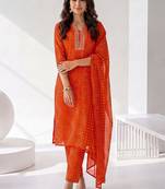 women ethnic motifs printed regular kurta with trousers & with dupatta