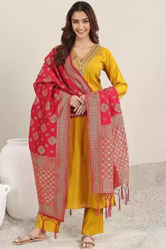 ethnic motifs embroidered straight sequinned kurta with trousers & dupatta