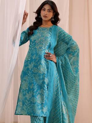 women floral printed regular kurta with trousers & with dupatta 2