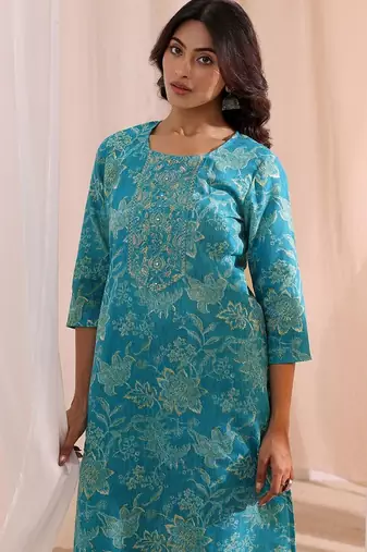 women floral printed regular kurta with trousers & with dupatta