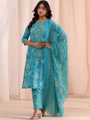 women floral printed regular kurta with trousers & with dupatta 4