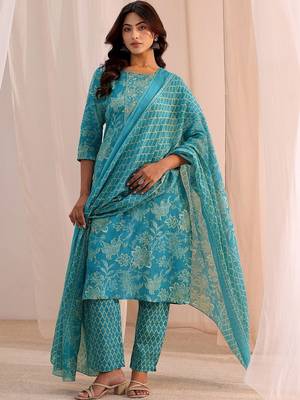 women floral printed regular kurta with trousers & with dupatta 6