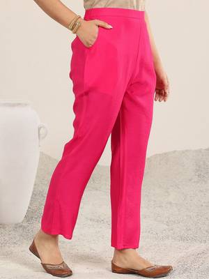 women ethnic motifs embroidered thread work kurta with trousers & dupatta 6