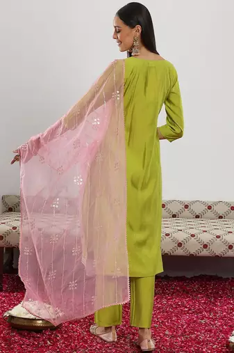 women floral embroidered gotta patti kurta with trousers & with dupatta