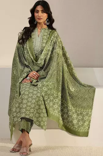 women ethnic motifs printed regular thread work kurta with trousers & with dupatta