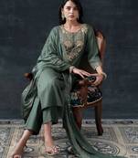 women ethnic motifs embroidered regular thread work kurta with trousers & with dupatta