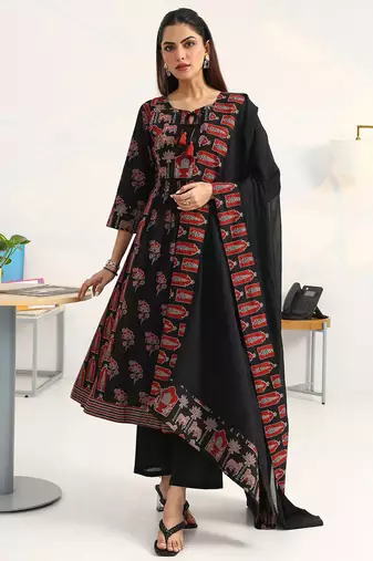 women ethnic motifs printed regular cotton blend kurta with trousers & with dupatta