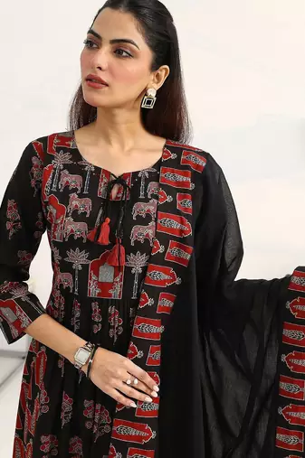 women ethnic motifs printed regular cotton blend kurta with trousers & with dupatta