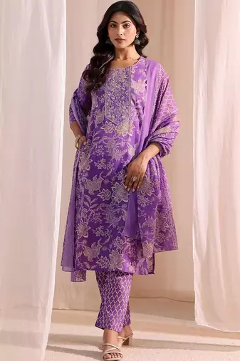 women floral printed regular kurta with trousers & with dupatta