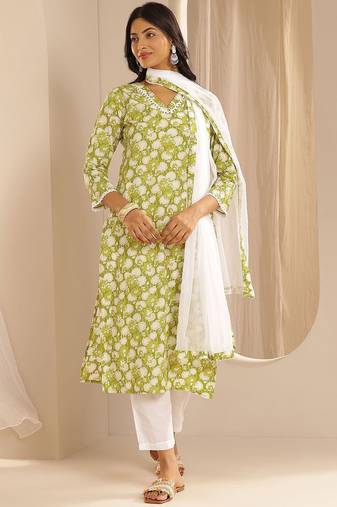 women floral printed regular straight kurta trousers with dupatta