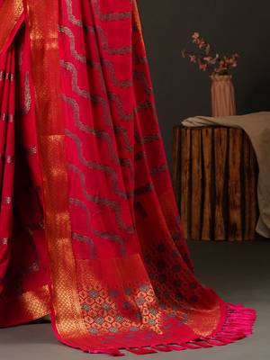 Pink ethnic motifs woven design zari  georgette kanjeevaram saree 5