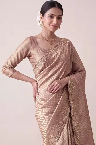 Rose woven design zari silk blend banarasi saree