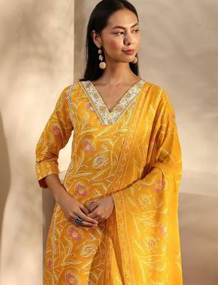 libas yellow floral printed cotton a-line suit set with dupatta 3
