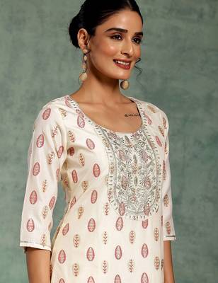 white floral printed thread work straight kurta with palazzos & dupatta 3