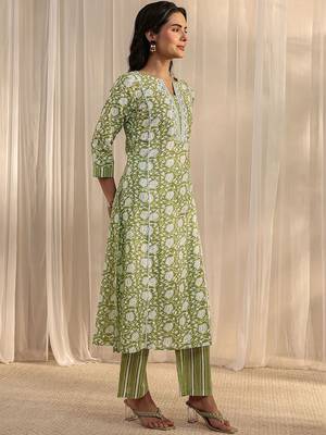 libas green floral printed cotton a-line suit set with dupatta 3