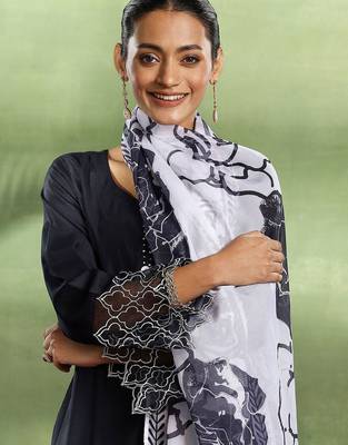beads and stones straight kurta with trouser & dupatta 2