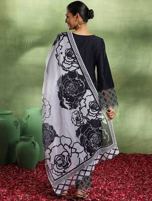 beads and stones straight kurta with trouser & dupatta 5