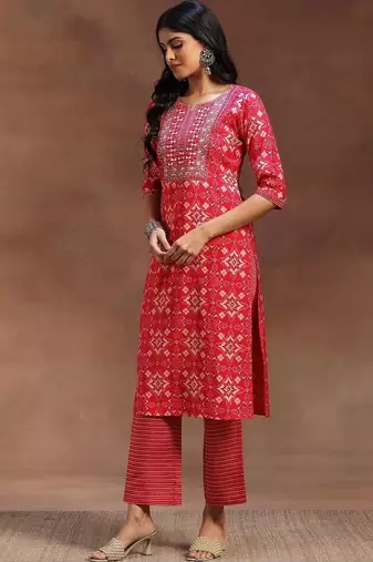 women printed regular mirror work kurta with trousers & with dupatta