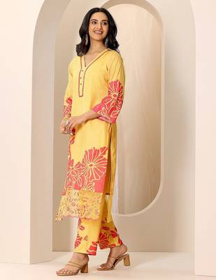 floral printed v-neck kurta with trousers and dupatta 4