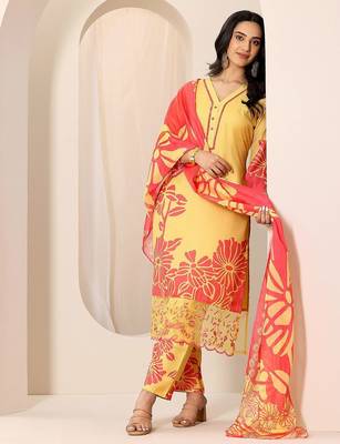 floral printed v-neck kurta with trousers and dupatta 6