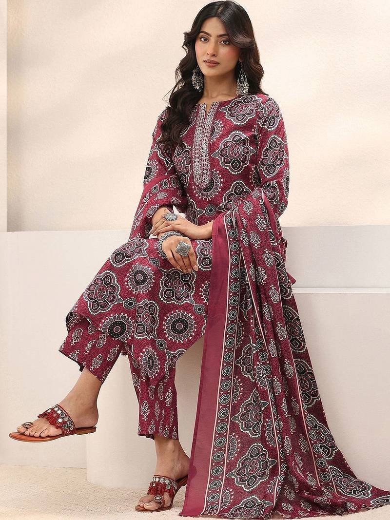 women ethnic motifs printed regular thread work kurta with trousers & with dupatta