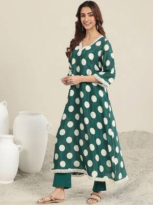 polka dot printed v neck a-line kurta with trousers & dupatta 3