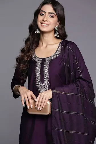women solid kurta with trouser & dupatta