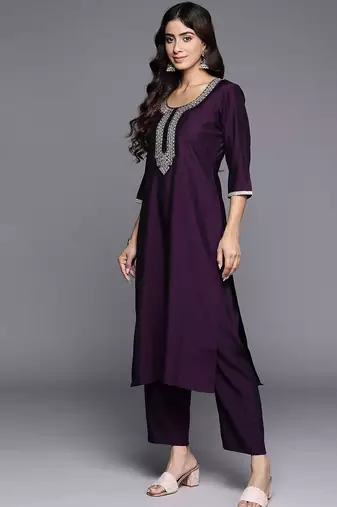 women solid kurta with trouser & dupatta