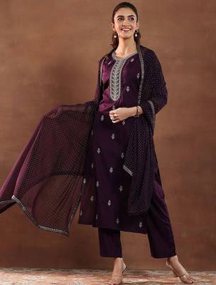 floral embroidered sequnnied straight kurta with trousers & dupatta 1