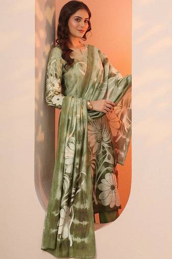 women floral printed regular kurta with trousers & with dupatta