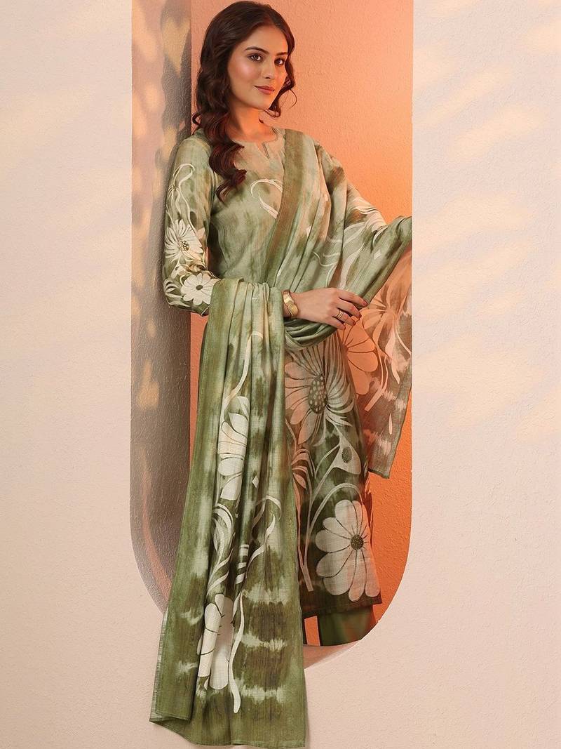 women floral printed regular kurta with trousers & with dupatta