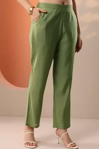 women floral printed regular kurta with trousers & with dupatta