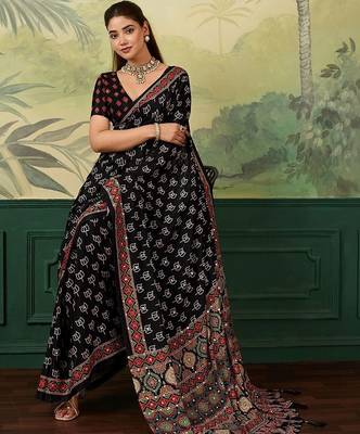 Black kalamkari mirror work silk blend designer saree 3