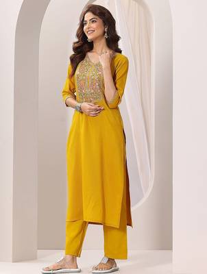 striped embroidered sequinned straight kurta with trousers and dupatta 4