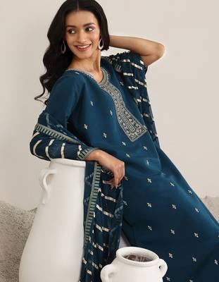 blue round neck floral zari embroidered a-line kurta with trouser and dupatta 2