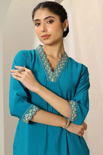 women ethnic motifs embroidered kurta with trousers & dupatta