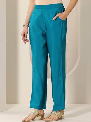 women ethnic motifs embroidered kurta with trousers & dupatta 7