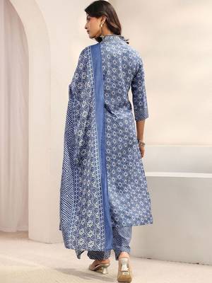 women ethnic motifs printed regular kurta with trousers & with dupatta 3