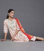 women printed regular thread work kurta with trousers & with dupatta