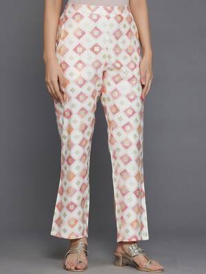 women printed regular thread work kurta with trousers & with dupatta 4