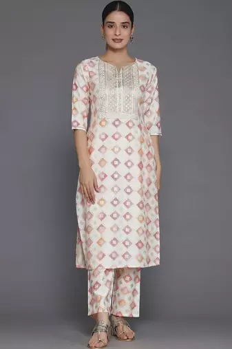 women printed regular thread work kurta with trousers & with dupatta