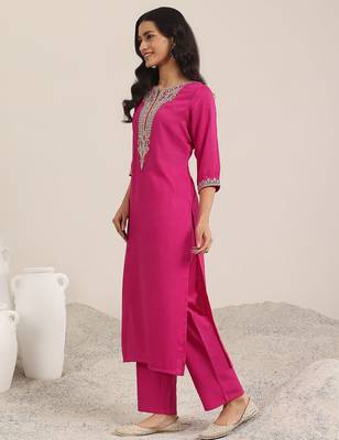 pink ethnic motifs yoke design notch-neck straight kurta with trousers & dupatta 4