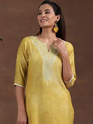 floral yoke design thread work notch neck straight kurta with trousers & dupatta 7