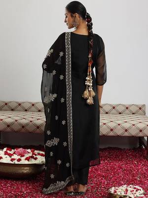 black floral yoke design sequinned kurta with trouser & dupatta 5