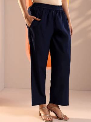 women ethnic motifs printed regular kurta with trousers & with dupatta 2